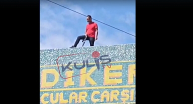 Şanlıurfa'da silahlı olay! Özdiker Çarşısının çatısına çıktı!
