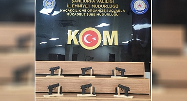 Şanlıurfa’da yolcu valizinden çıktı! Silahlar ve mühimmat ele geçirildi!