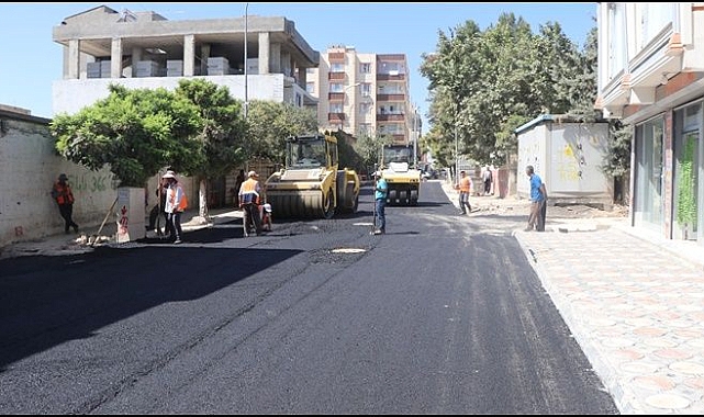 Viranşehir’de Sıcak Asfalt Atağı Sürüyor