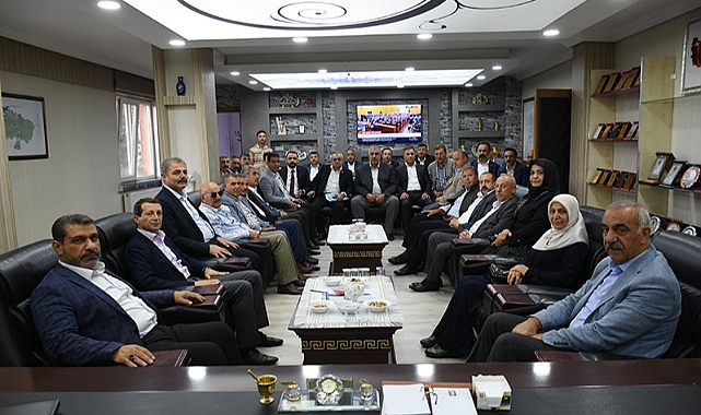 AK Parti İl Başkanı Delioğlu Hilvan Belediyesini Ziyareti
