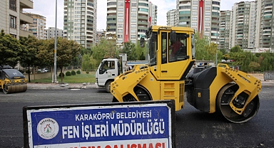 Akpiyar'da Yollar Sıcak Asfaltla Yenileniyor