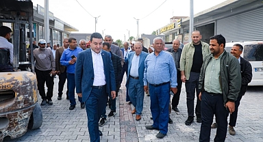 Harran Belediye Çarşısında Parke Taşı Döşeme Çalışmaları Devam Ediyor