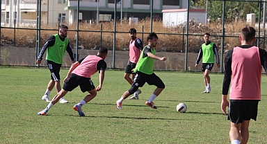 Karaköprü Belediyespor,yoluna namağlup devam ediyor
