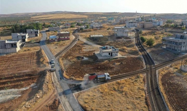 Karaköprü Kırsalında Yol Yenileme Seferberliği Sürüyor
