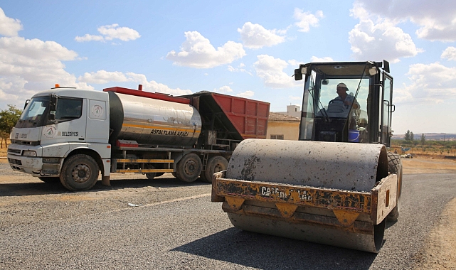 Kırsalda Yollar Sathi Asfaltla Yenileniyor