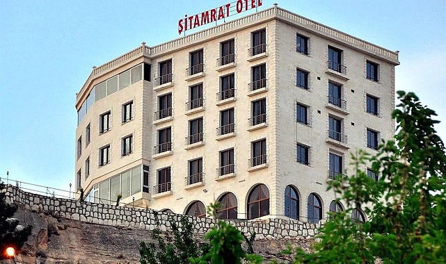 Otel yıkıldı, tartışması bitmedi: 'Başkan alamayınca yıktırdı' iddiası
