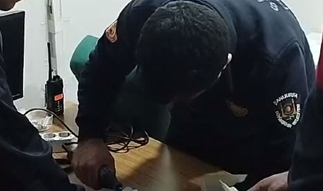 Urfa’da parmağına yüzük sıkıştı!