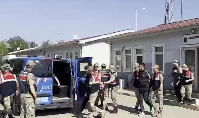 Urfa sınır bölgesinde dev operasyon! Onlarca şahıs yakalandı!