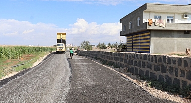 Viranşehir Belediyesi Kırsal Mahallelerde Asfalt atağı başlattı