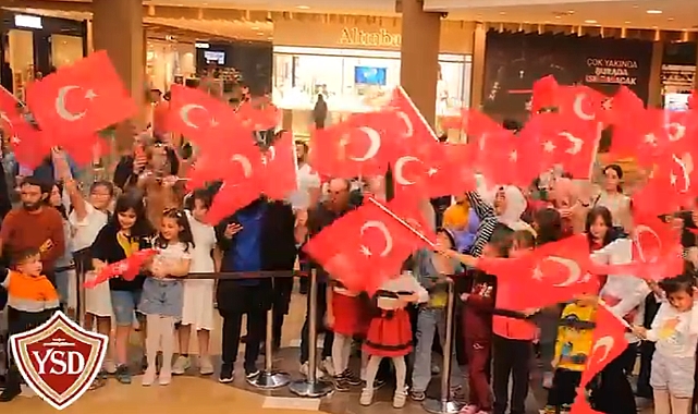 YSD Kolejinden unutulmaz Cumhuriyet etkinliği