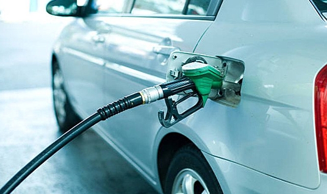 Benzine indirim geldi! İşte güncel fiyat!