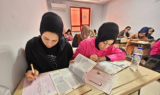 Eyyübiye Belediyesi Gençleri Desteklemeye Devam Ediyor