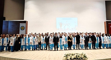 HRÜ'de geleceğin diş hekimleri ilk önlüklerini giydi!