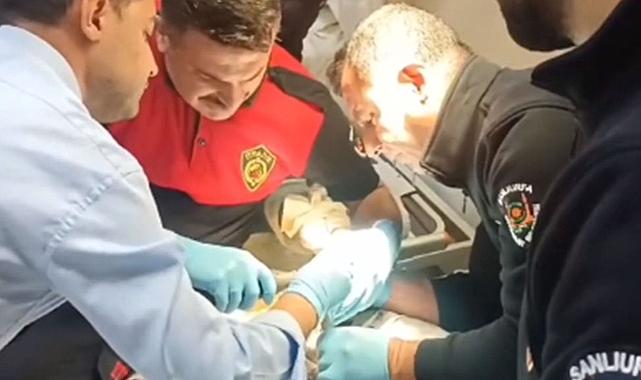 Parmağı blendera sıkıştı! Urfa’daki vatandaşın yardımına itfaiye yetişti!