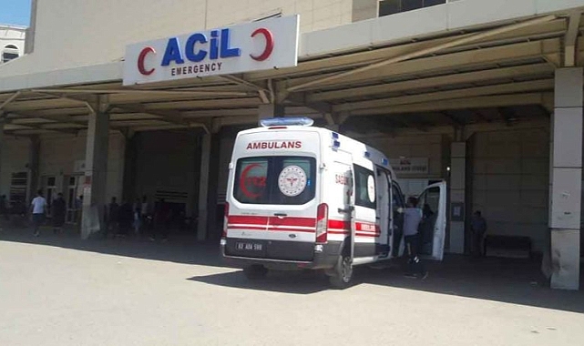 Urfa'da parmağı plastiğe sıkıştı! İmdadına itfaiye ekipleri yetişti!