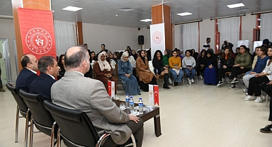 Vali Şıldak,Harran Kız Öğrenci Yurdundaki öğrencilerle bir araya geldi