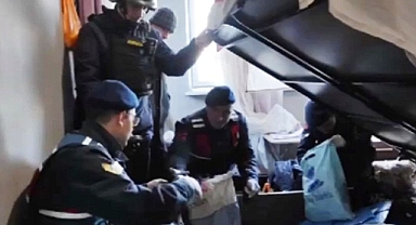 8 ilde zehir tacirlerine baskın! 1 ton 719 kilogram ele geçirildi!