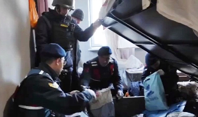 8 ilde zehir tacirlerine baskın! 1 ton 719 kilogram ele geçirildi!