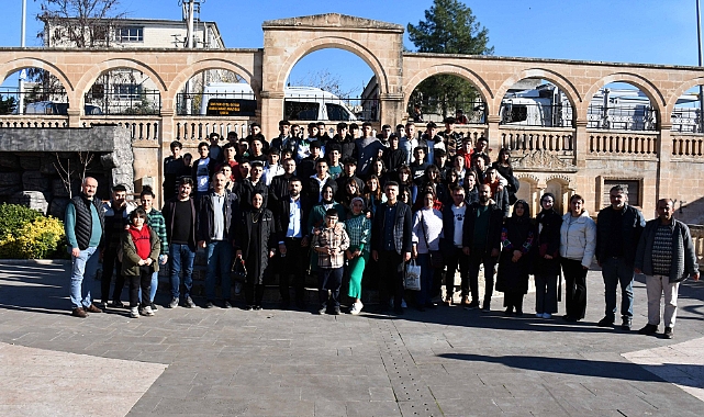 Adıyamanlı öğretmen ve öğrencilerden Başkan Çakmak'a teşekkür ziyareti