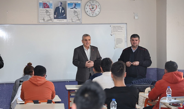 Başkan Beyazgül KPSS’ye hazırlanan öğrencileri ziyaret etti