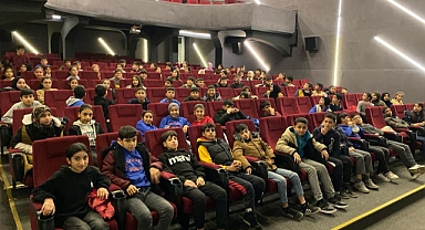 Büyükşehir Belediyesi, 500 Bin Öğrenciye Film İzletti
