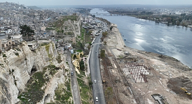 Büyükşehir’den Güneydoğu’nun İncisi Birecik’te Asfalt Çalışması