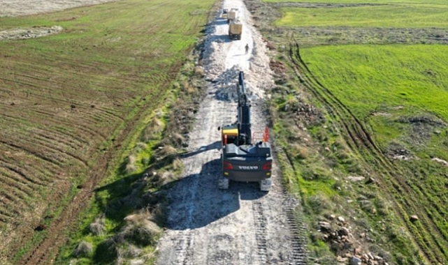 Büyükşehir'den kırsalda yol çalışması