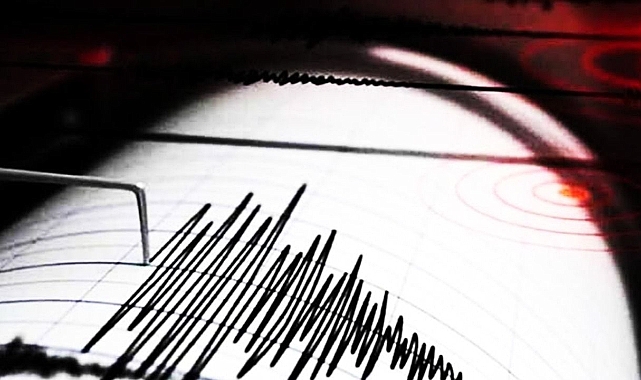 Elazığ'da gece saatlerinde korkutan deprem!
