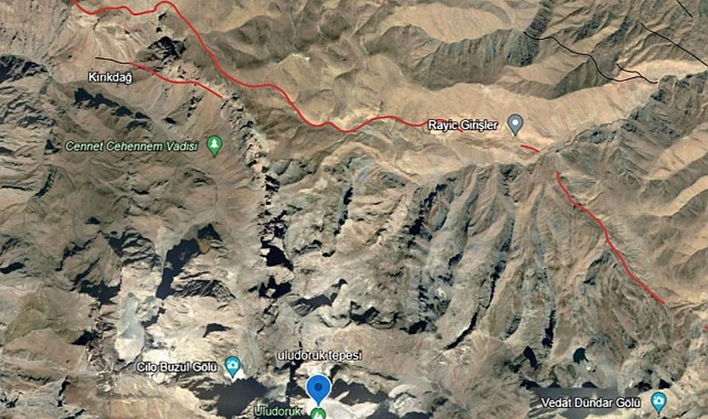 Hakkari’deki depremlerden sonra heyelanlara dikkat!