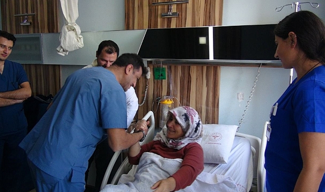 Kalp Çalışırken 5 Santimlik Kesi İle BY-PASS Ameliyatı Yapıldı