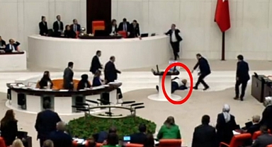 Meclis kürsüsünde konuşurken yere yığıldı! Bakan Koca: Durumu son derece kritik!