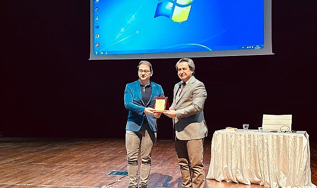 Profesör Yılmaz’dan Uşak Üniversitesinde Konferans