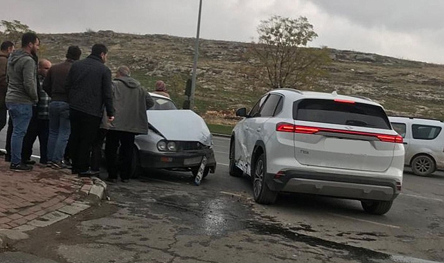 Şanlıurfa'da Toros ve Togg çarpıştı