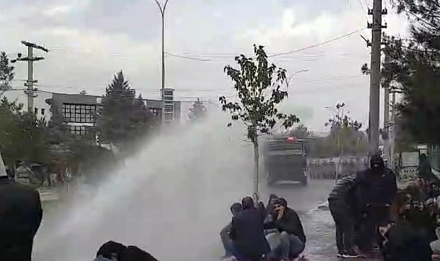 Urfa'da 15 gündür eylemdeler! Özak Tekstil işçilerine jandarma müdahale etti!
