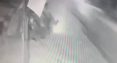 Urfa'nın ilçesinde otomobil takla attı!