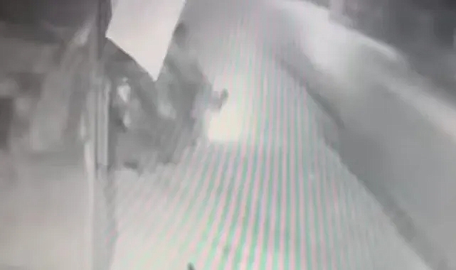 Urfa'nın ilçesinde otomobil takla attı!