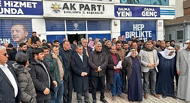 AK Parti önünde istifa sesleri yükseldi