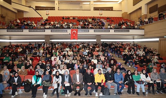 Başkan Beyazgül Kpss’ye Hazırlanan Öğrencilerle Buluştu