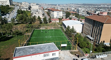Büyükşehir’den Gençlere Bir Halı Saha Daha