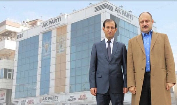 Kasım Gülpınar’ın adaylığı sonrası AK Parti’den istifalar devam ediyor