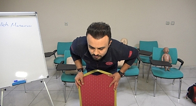 Kendimize Hemlich Manevrasını Nasıl Yaparız.