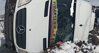 Şanlıurfa'da araç devrildi! Yaralılar var!