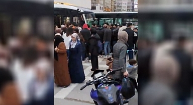 Şanlıurfa merkezde kaza! Genç kız hastaneye kaldırıldı!