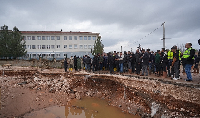 AK Parti Tam Kadro Yaraları Sarmak İçin Sahada