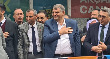 Akçakale'de Abdulhakim Ayhan Sesleri Yükselmeye Devam Ediyor