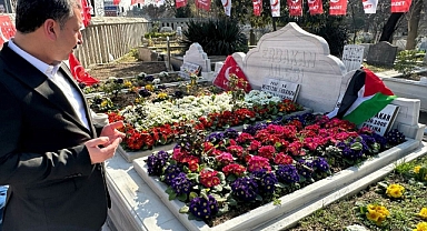 Başkan Baydilli Merhum Erbakan'ın kabrini ziyaret etti