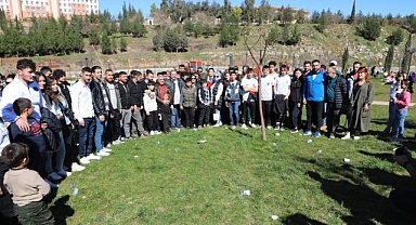 Başkan Ekinci,Millet Bahçesinde gençlerle bir araya geldi