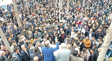 Başkan Yalçınkaya ‘Yeniden Adayım’ Dedi, Buluşma Mitinge Dönüştü