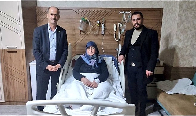 Başkan Yavuz'dan Hastanede Yatan Şehit Annesine Ziyaret