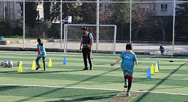 Haliliye Belediyesi Futbol Okulu miniklerin adresi oldu